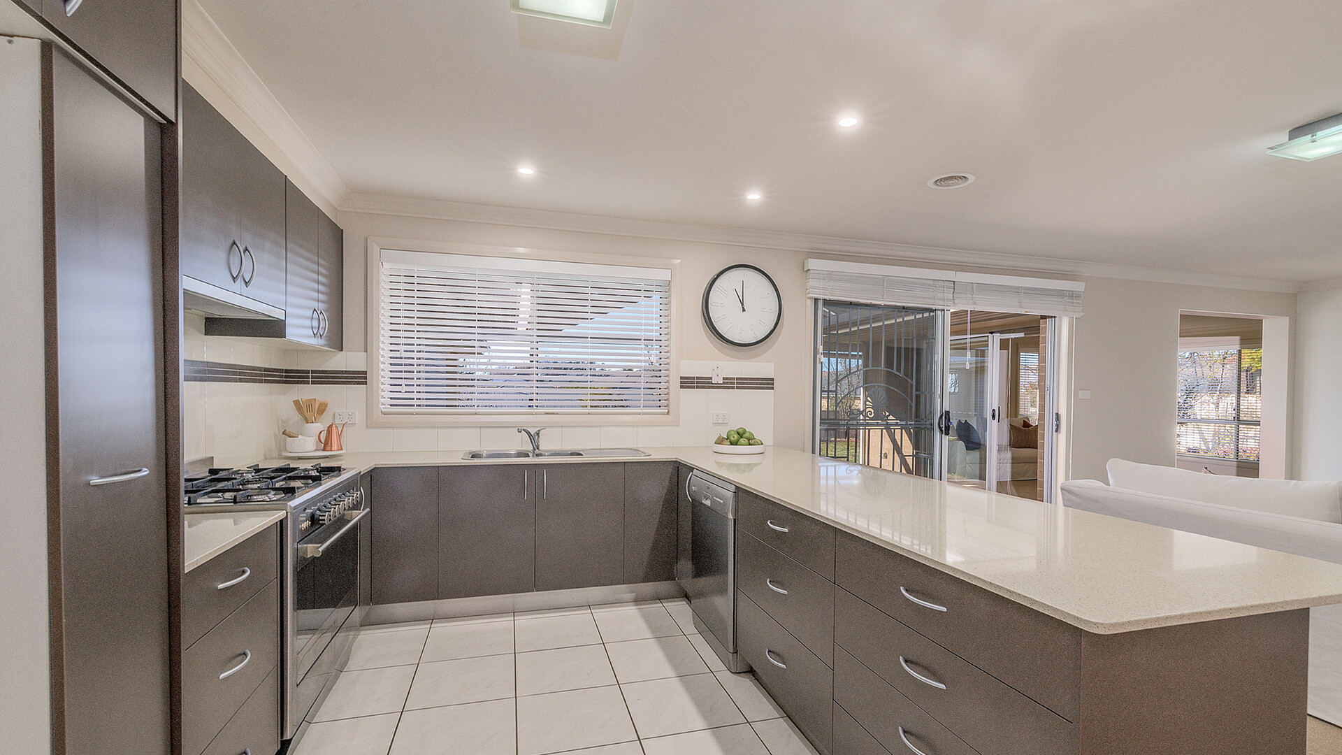 19 Isaac Drive, Orange NSW 2800 - photo 4