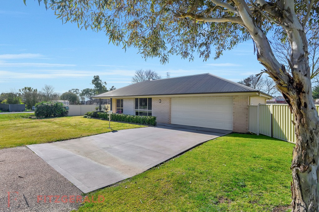 22 Lucknow Street, Spring Hill NSW 2800 - McGrath Central West