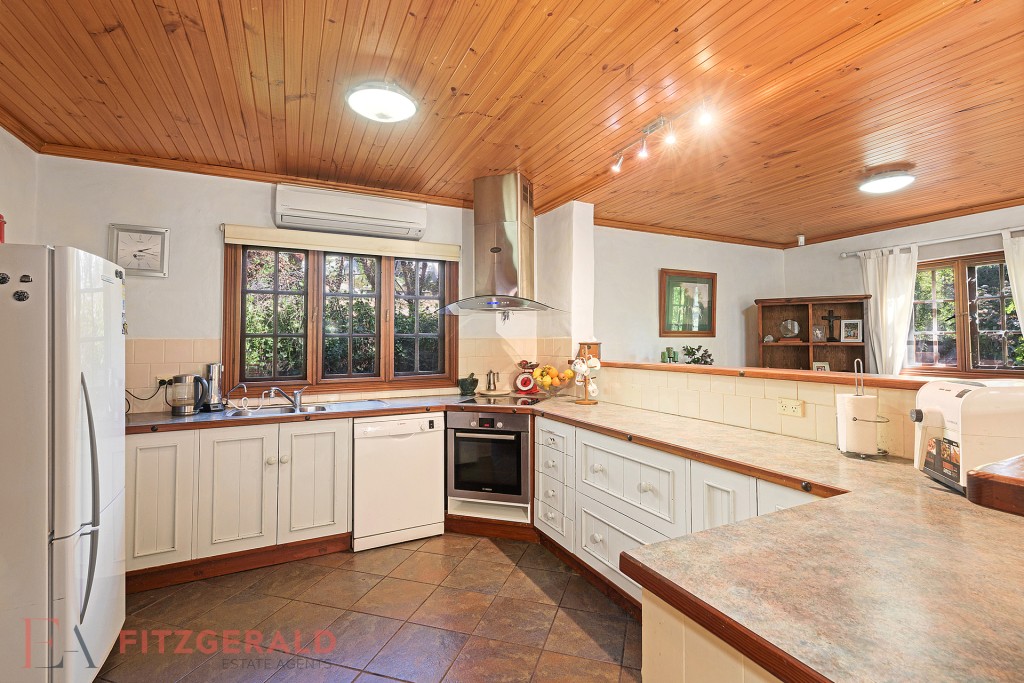 20 Carcoar Street, Spring Hill NSW 2800 - photo 3
