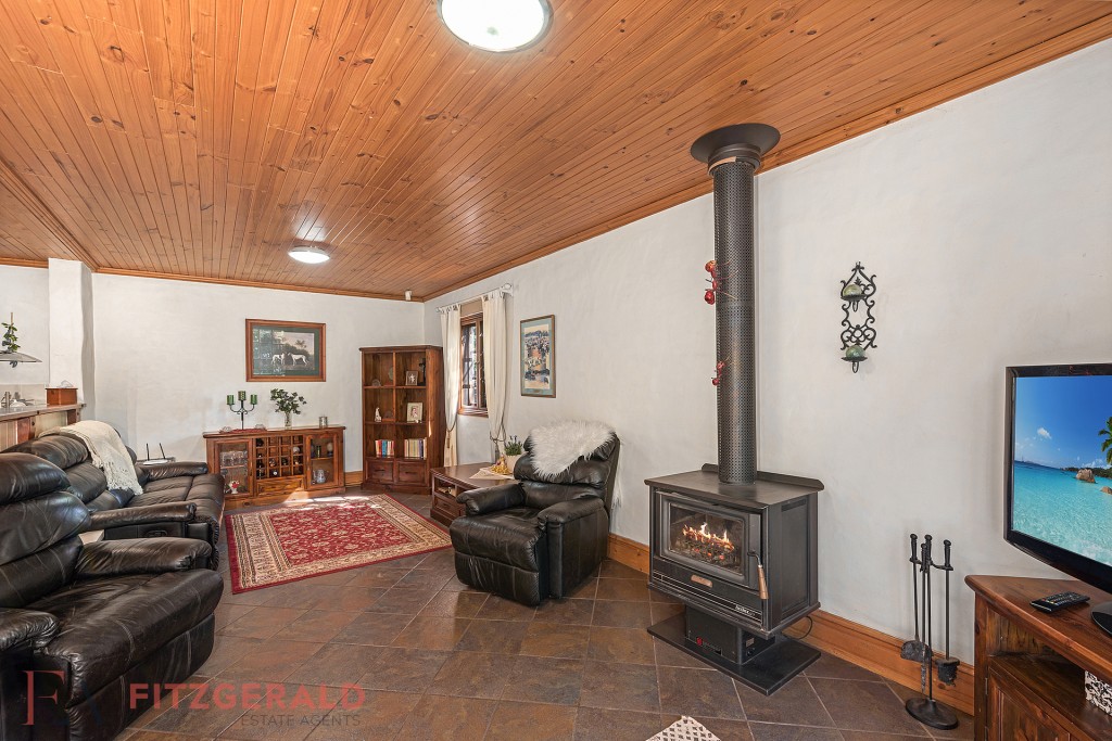 20 Carcoar Street, Spring Hill NSW 2800 - photo 4