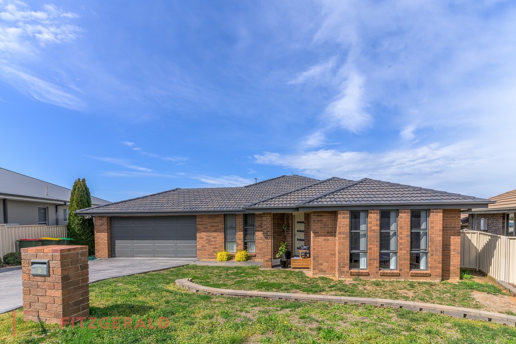 5 Stewart Close, Orange NSW 2800 - McGrath Central West