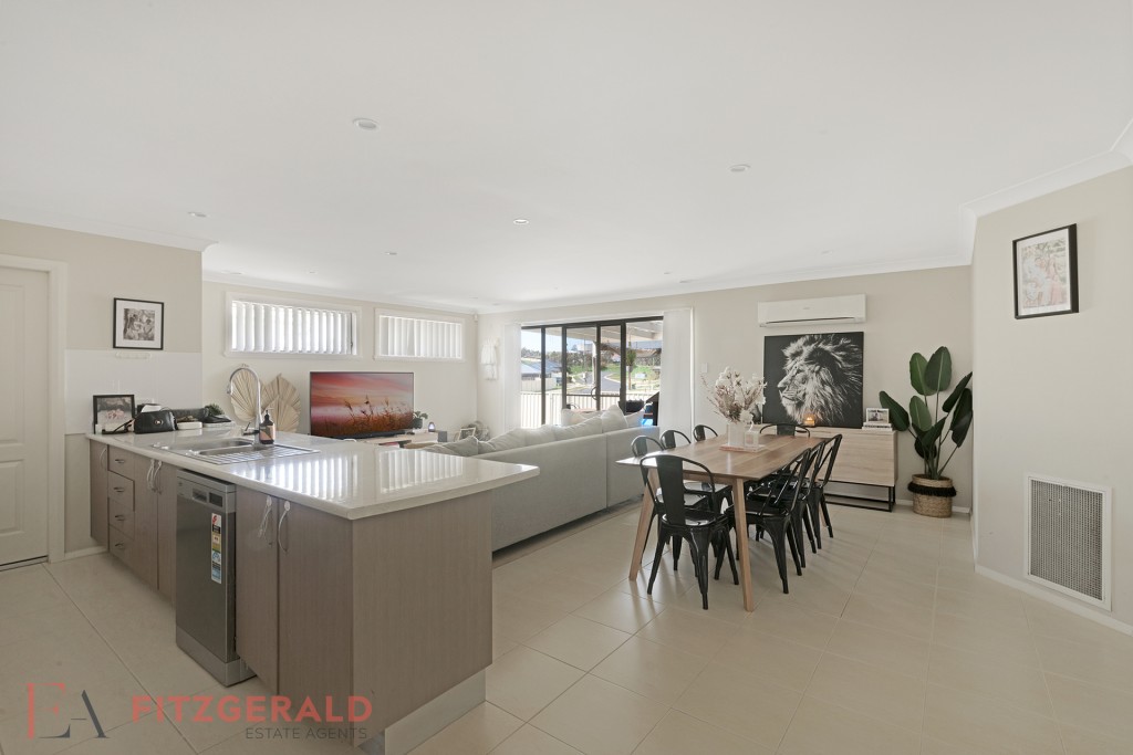 5 Stewart Close, Orange NSW 2800 - photo 3