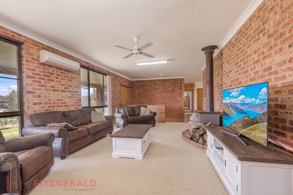 75 Riddell Street, Molong NSW 2866 - photo 4
