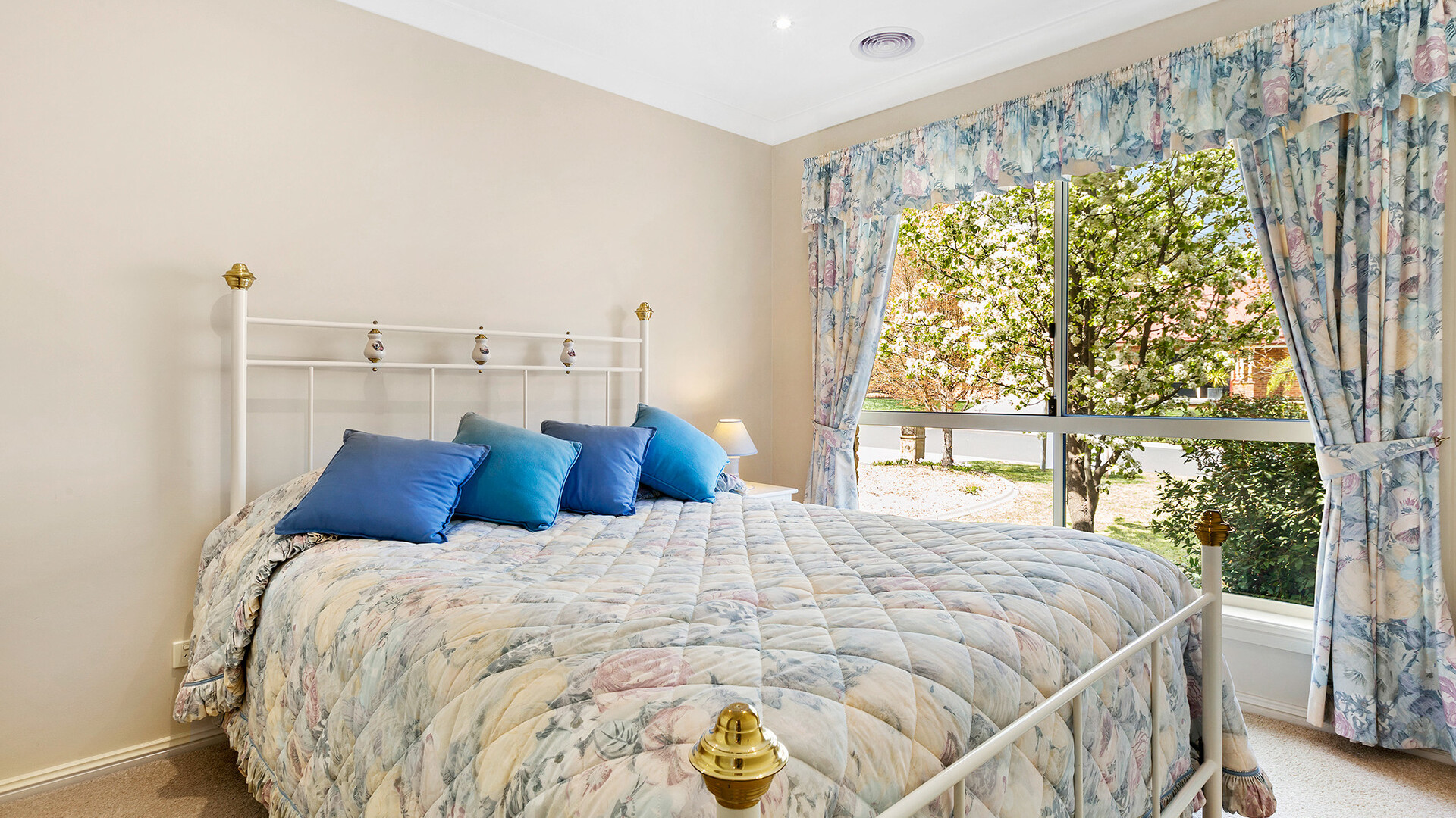 18 Goldfinch Way, Orange NSW 2800 - photo 11