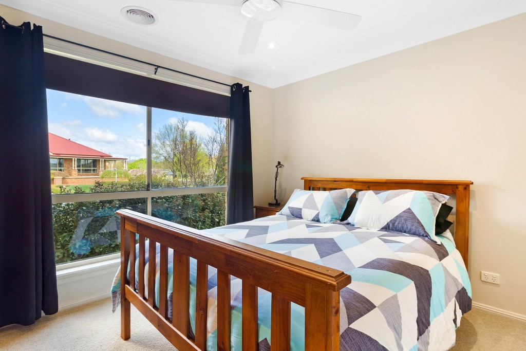 18 Goldfinch Way, Orange NSW 2800 - photo 12