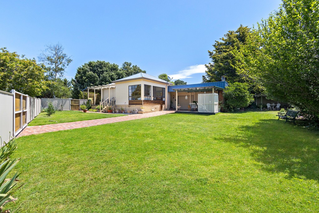 29 Churchill Avenue, Orange NSW 2800 - photo 12
