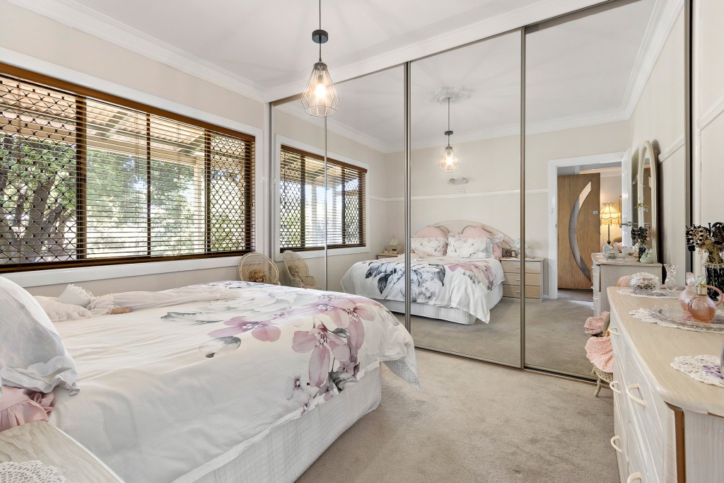 29 Churchill Avenue, Orange NSW 2800 - photo 5