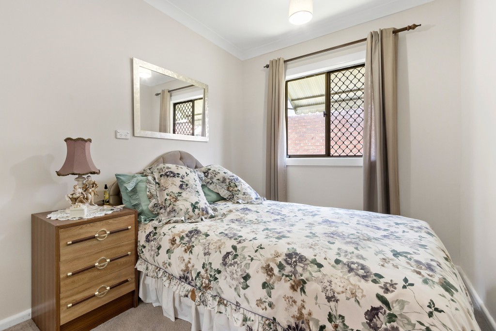 29 Churchill Avenue, Orange NSW 2800 - photo 6