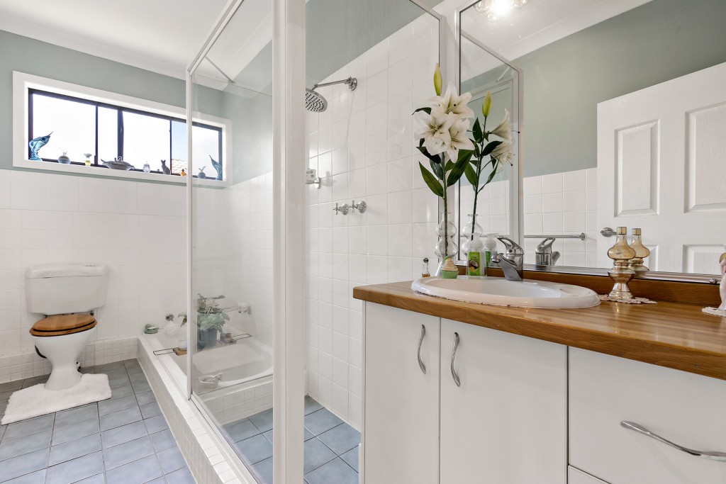 29 Churchill Avenue, Orange NSW 2800 - photo 8