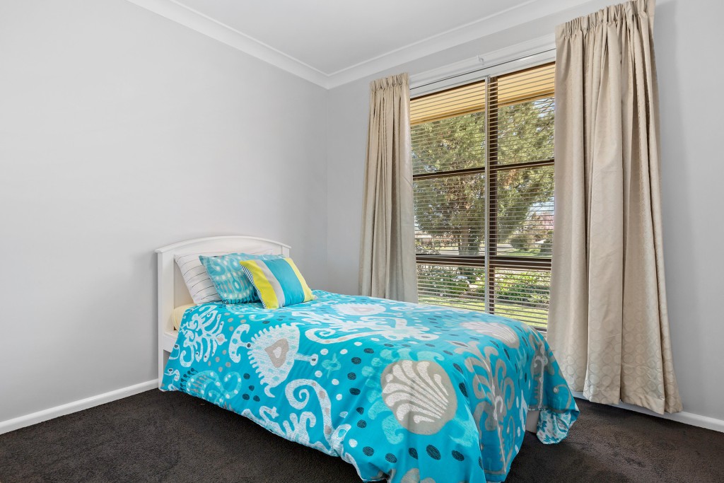 93 Icely Road, Orange NSW 2800 - photo 12