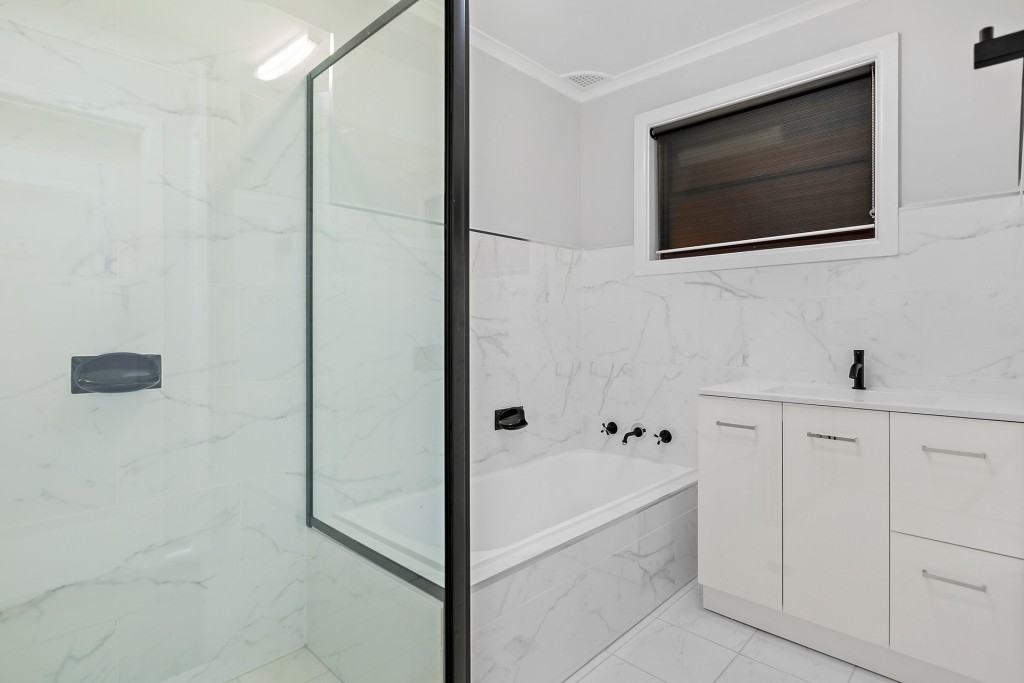 93 Icely Road, Orange NSW 2800 - photo 10