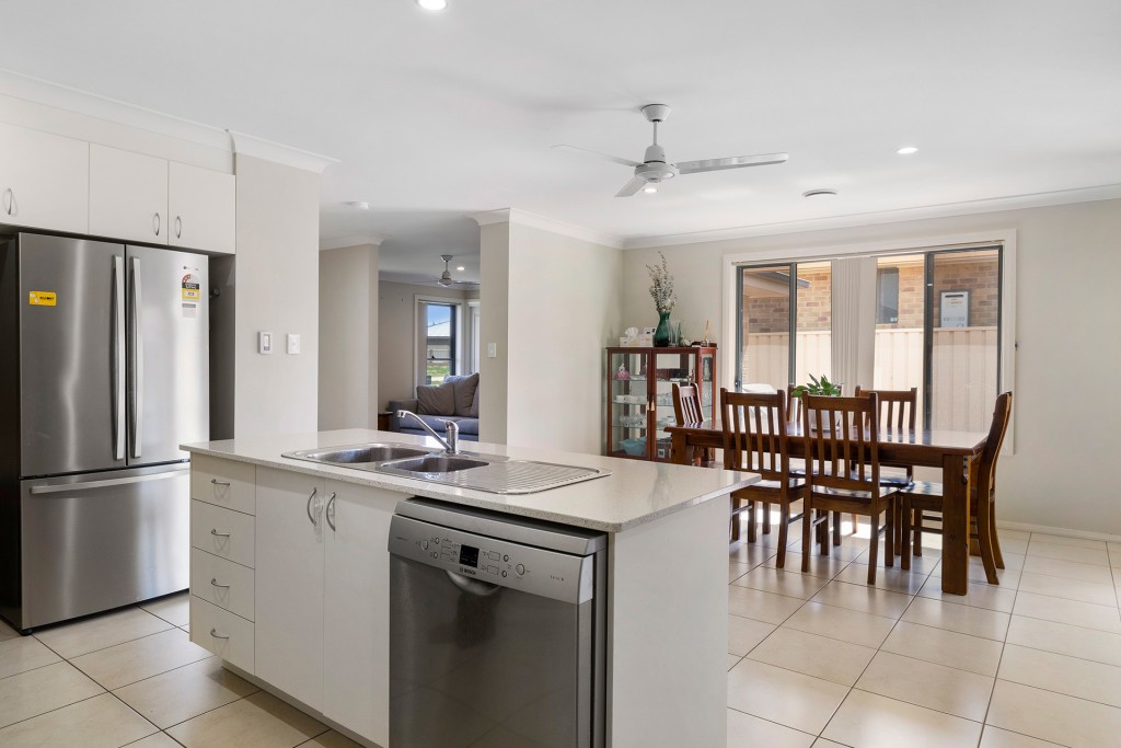 44 Diamond Drive, Orange NSW 2800 - photo 2