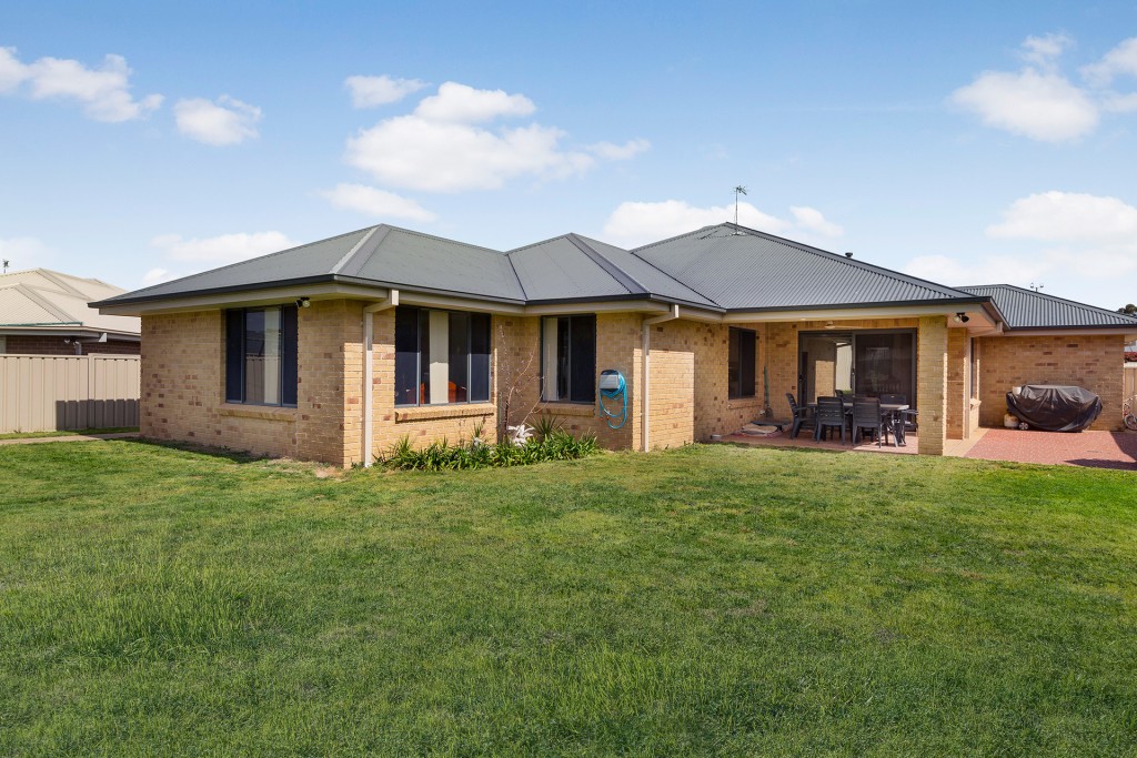 44 Diamond Drive, Orange NSW 2800 - photo 12