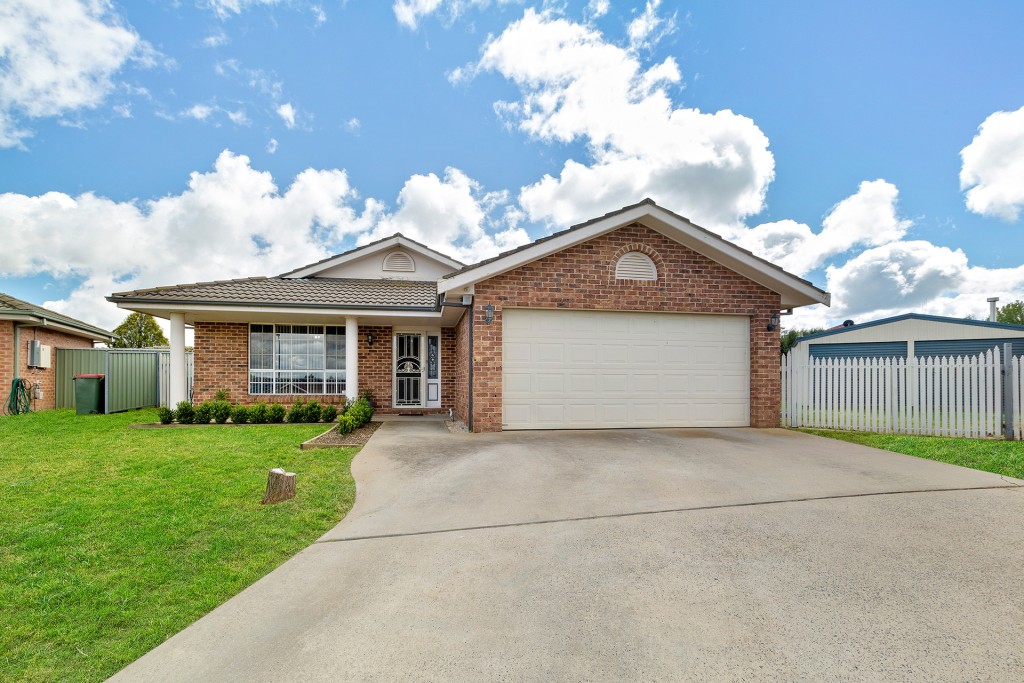 3 Melville Place, Orange NSW 2800 - photo 12