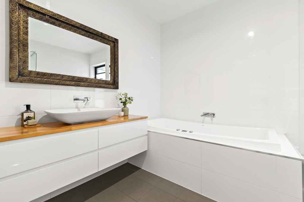 4 Benview Avenue, Orange NSW 2800 - photo 11