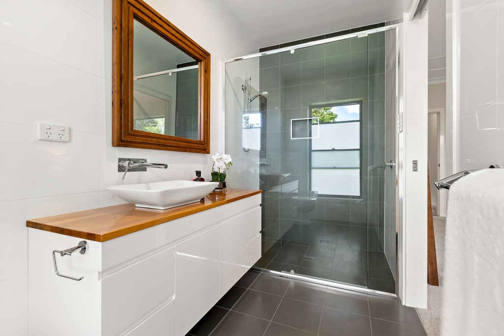 4 Benview Avenue, Orange NSW 2800 - photo 8