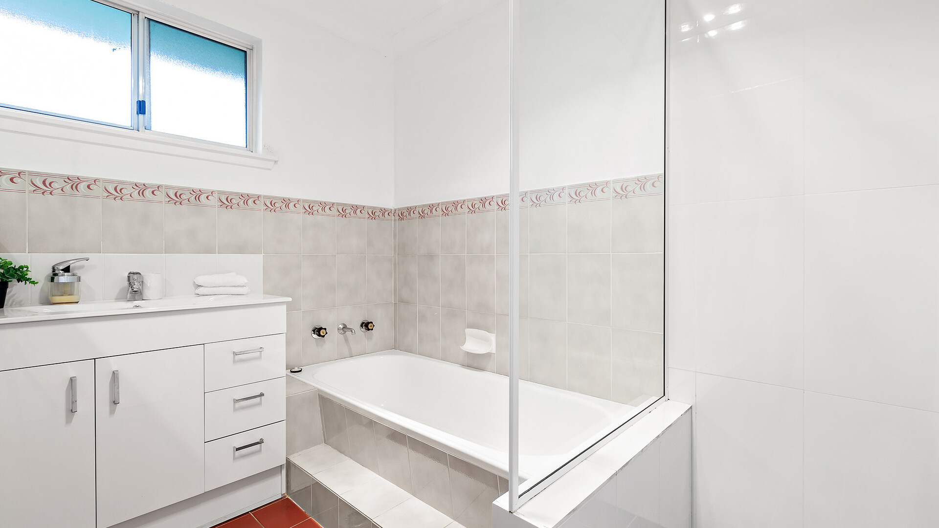 12/16 Warrendine Street, Orange NSW 2800 - photo 9