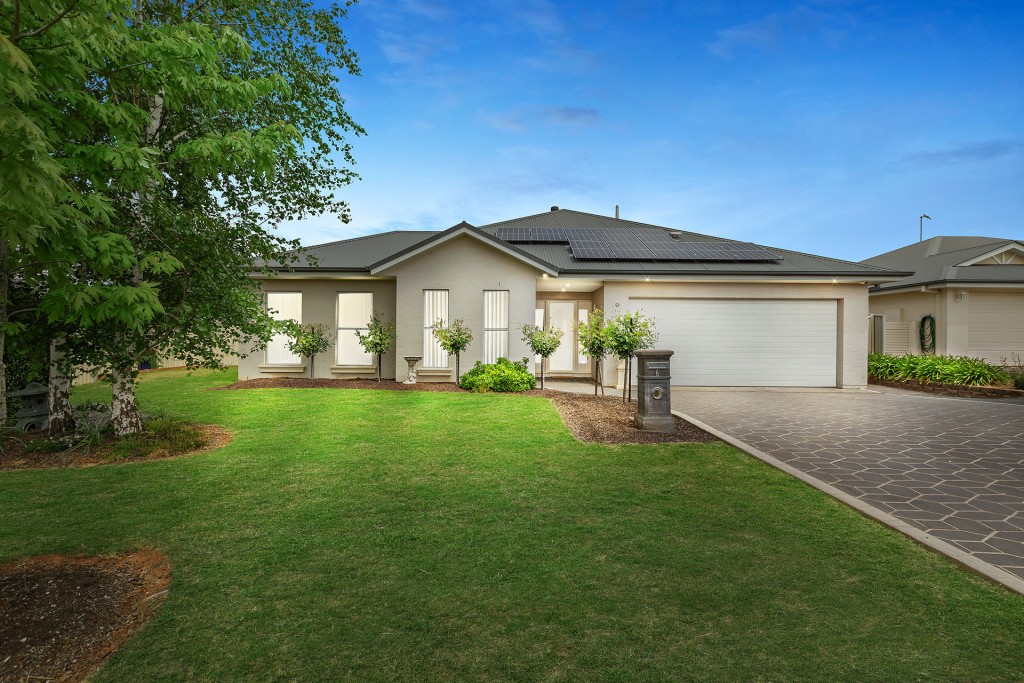 6 Valencia Drive, Orange NSW 2800 - photo 2