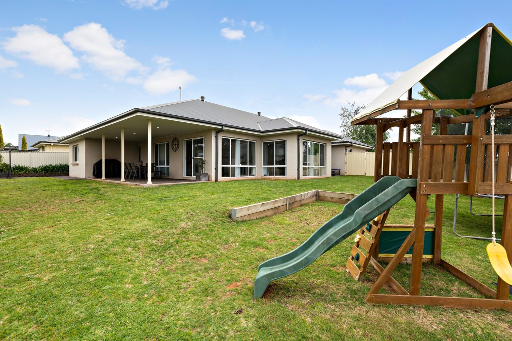 6 Valencia Drive, Orange NSW 2800 - photo 6