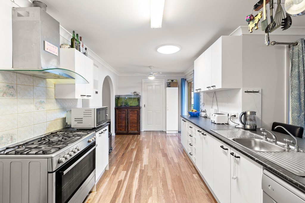 2 Rosedale Place, Orange NSW 2800 - photo 2