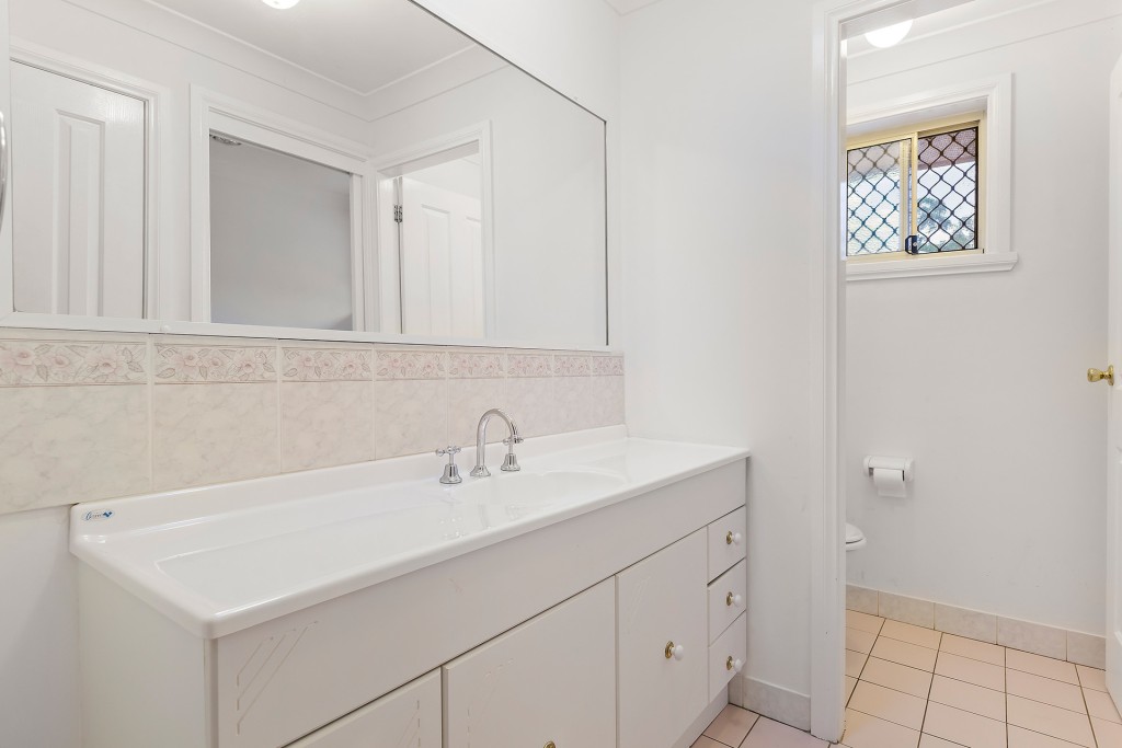 2 Rosedale Place, Orange NSW 2800 - photo 10