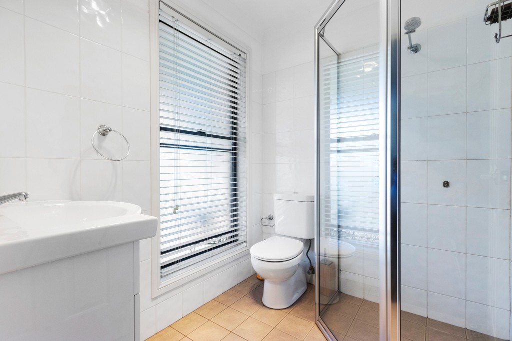 33 Rosella Place, Orange NSW 2800 - photo 17