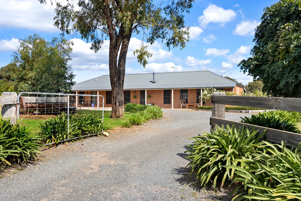 33 Rosella Place, Orange NSW 2800 - photo 3