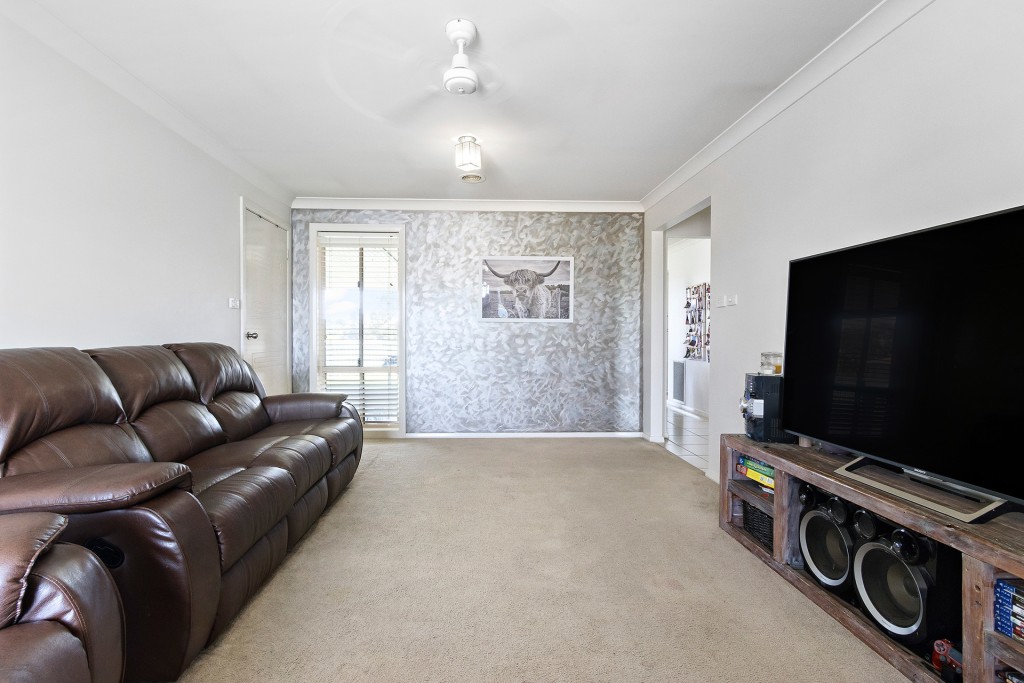 7 Ramsay Close, Orange NSW 2800 - photo 4