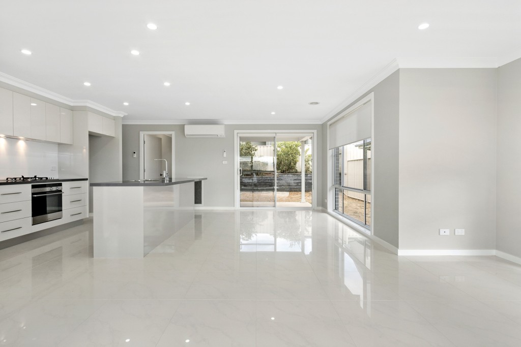 6 Emmaville Street, Orange NSW 2800 - photo 2