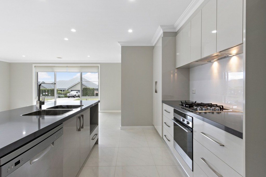 6 Emmaville Street, Orange NSW 2800 - photo 3