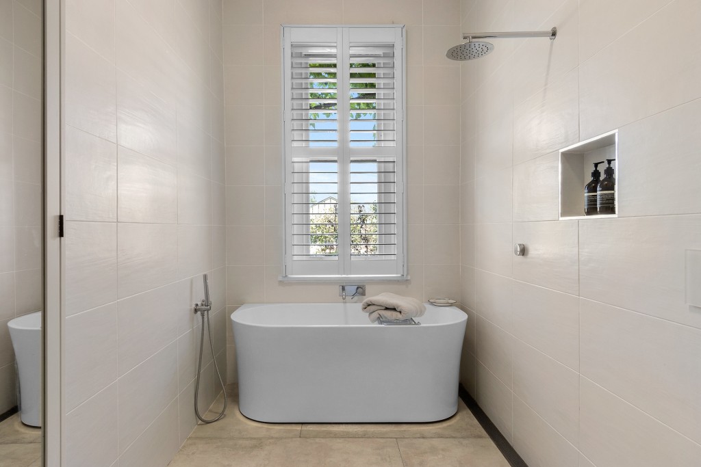 9 Sale Street, Orange NSW 2800 - photo 15