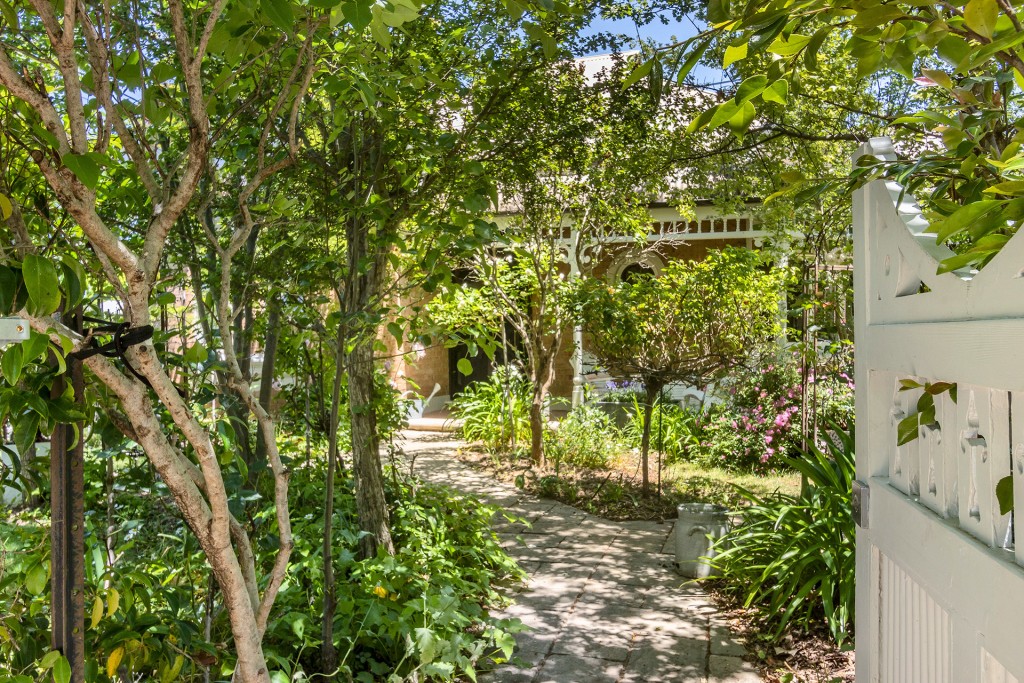 9 Sale Street, Orange NSW 2800 - photo 18