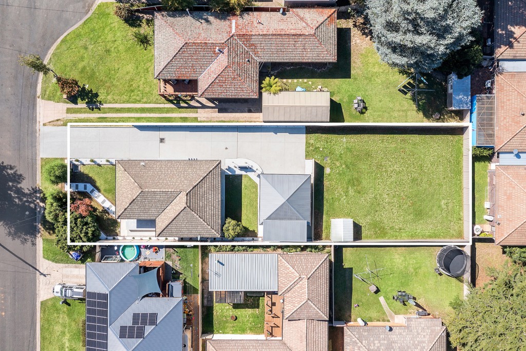 4 Lesbos Place, Orange NSW 2800 - photo 14