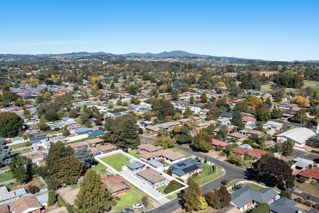 4 Lesbos Place, Orange NSW 2800 - photo 17