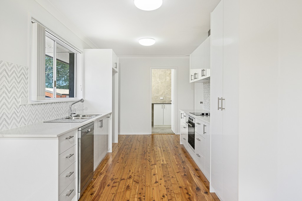 4 Lesbos Place, Orange NSW 2800 - photo 4