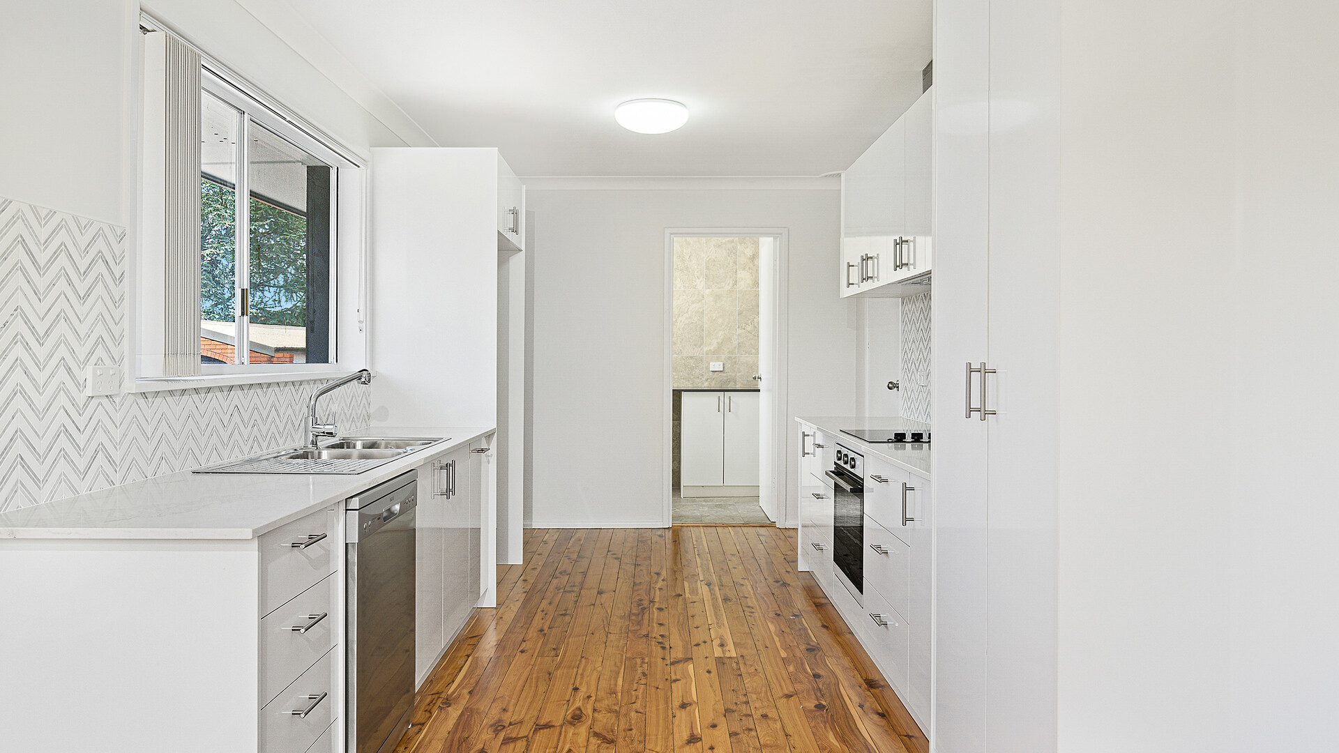 4 Lesbos Place, Orange NSW 2800 - photo 4