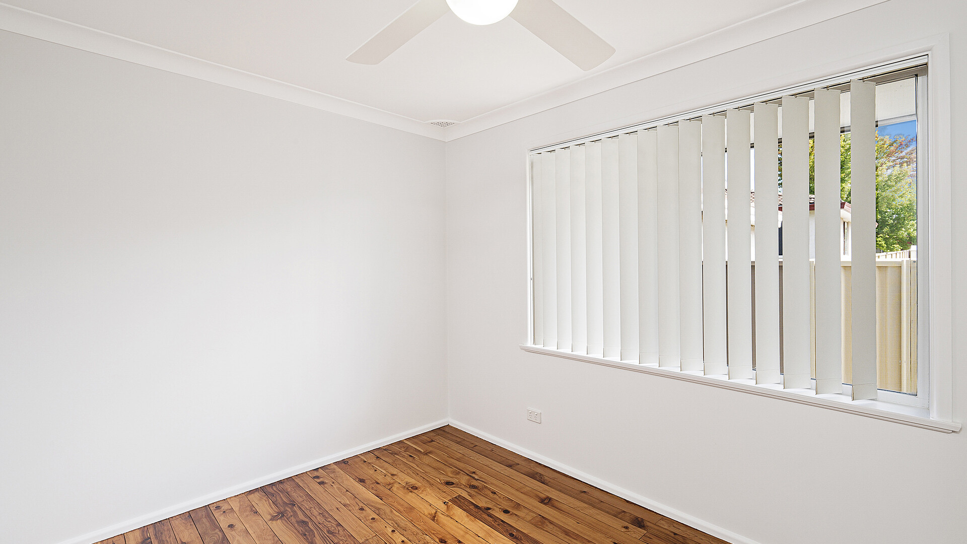 4 Lesbos Place, Orange NSW 2800 - photo 8