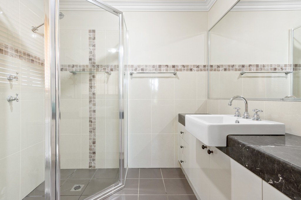 15 Murray Avenue, Orange NSW 2800 - photo 8