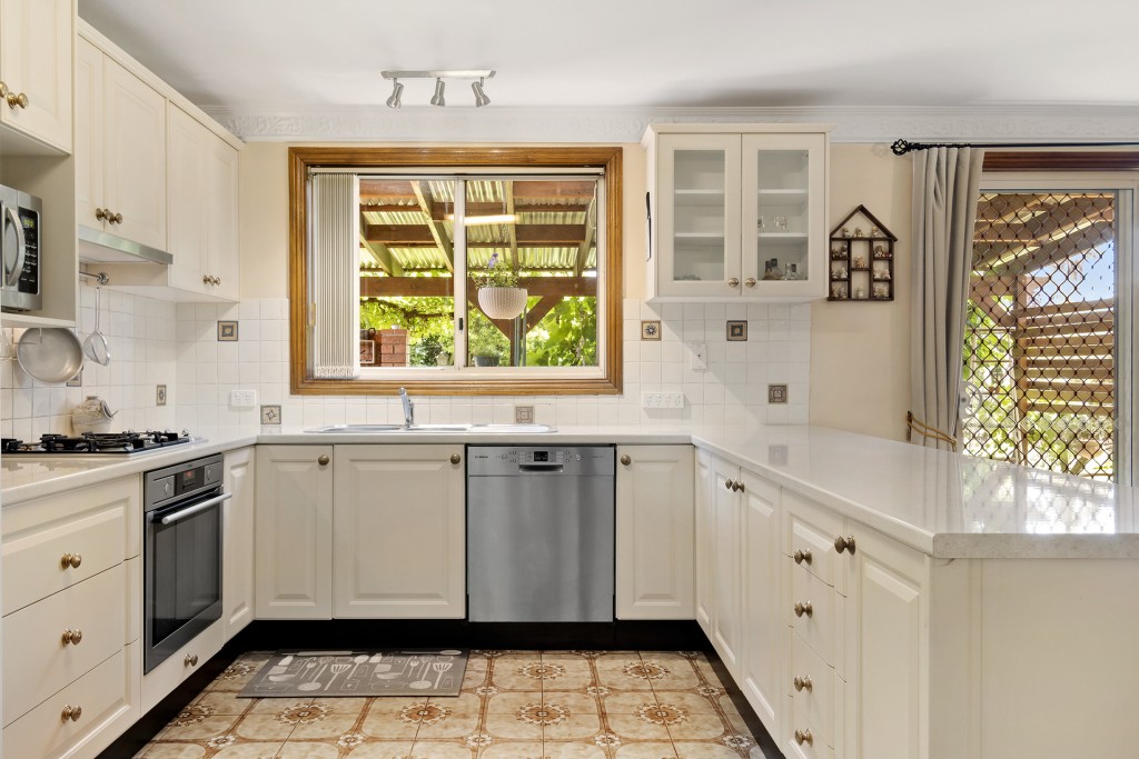 26 Seville Parade, Orange NSW 2800 - photo 2