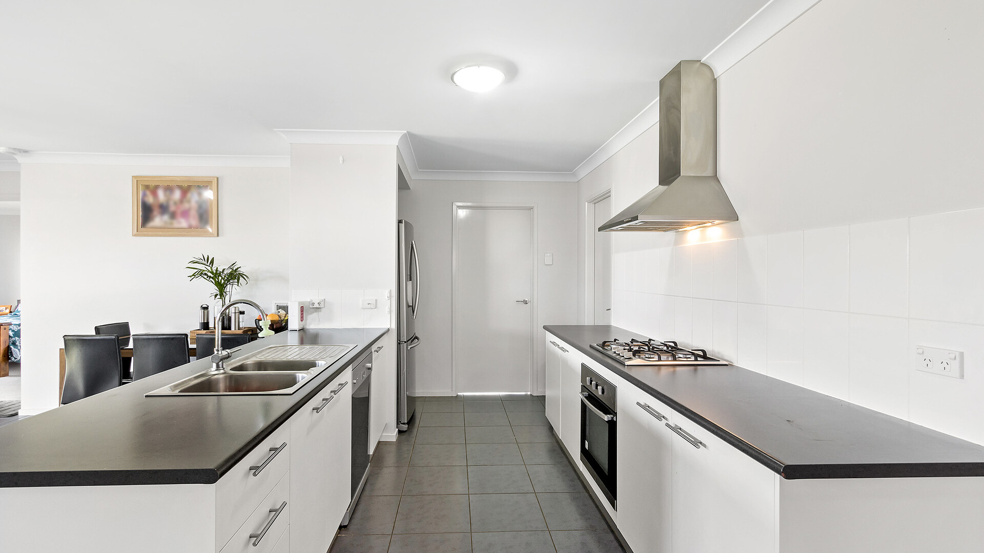 26 Molloy Drive, Orange NSW 2800 - photo 4
