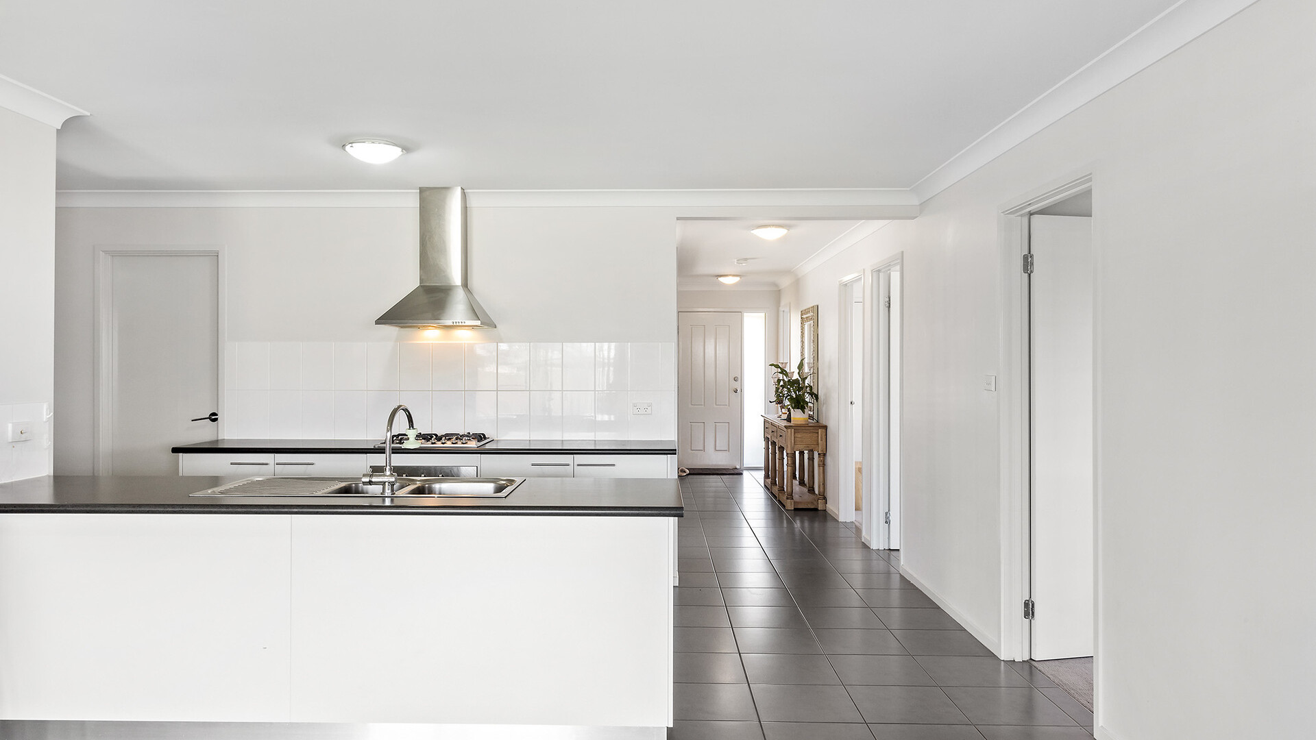 26 Molloy Drive, Orange NSW 2800 - photo 6