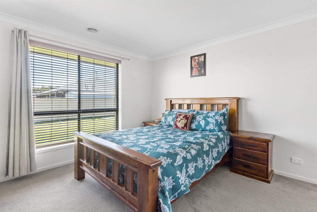 26 Molloy Drive, Orange NSW 2800 - photo 8
