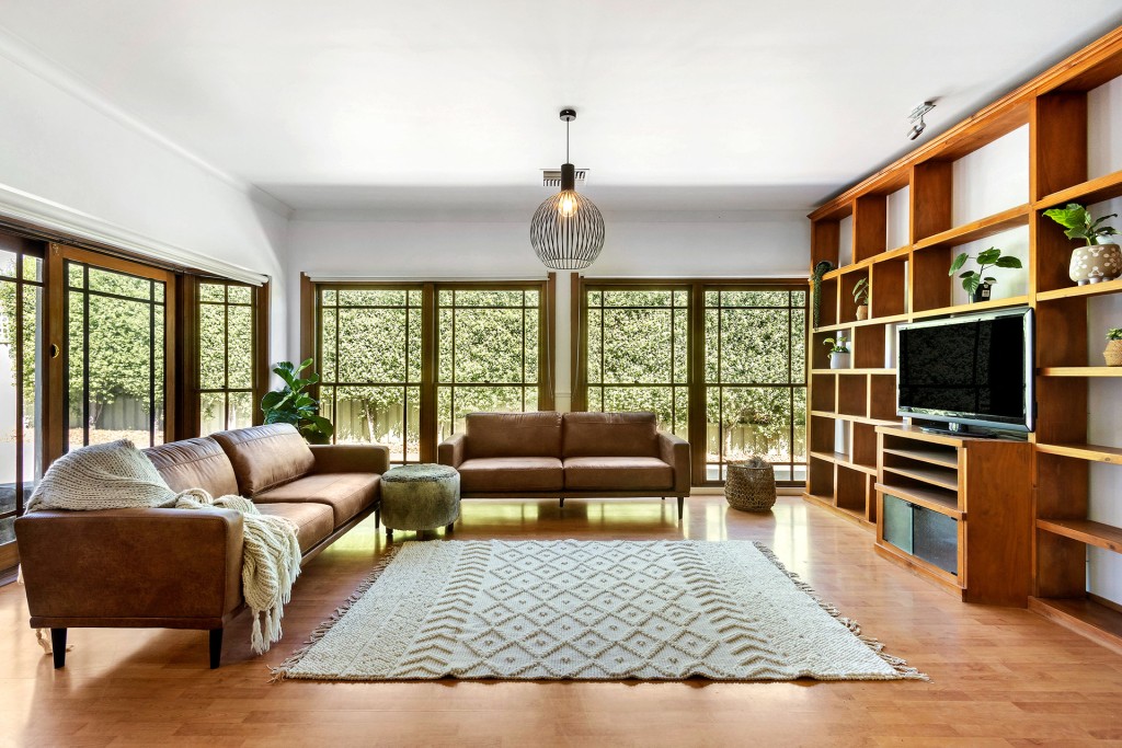 6 Rosemary Lane, Orange NSW 2800 - photo 2
