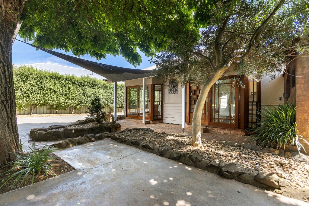 6 Rosemary Lane, Orange NSW 2800 - photo 4