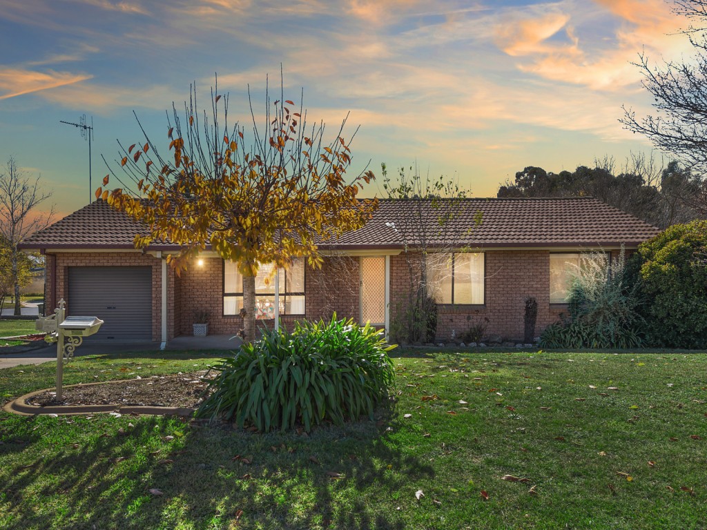 8 Tudor Place, Orange NSW 2800 - McGrath Central West