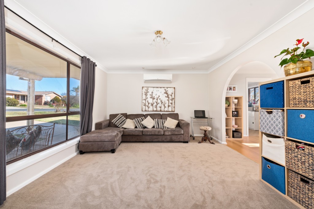 8 Tudor Place, Orange NSW 2800 - photo 12