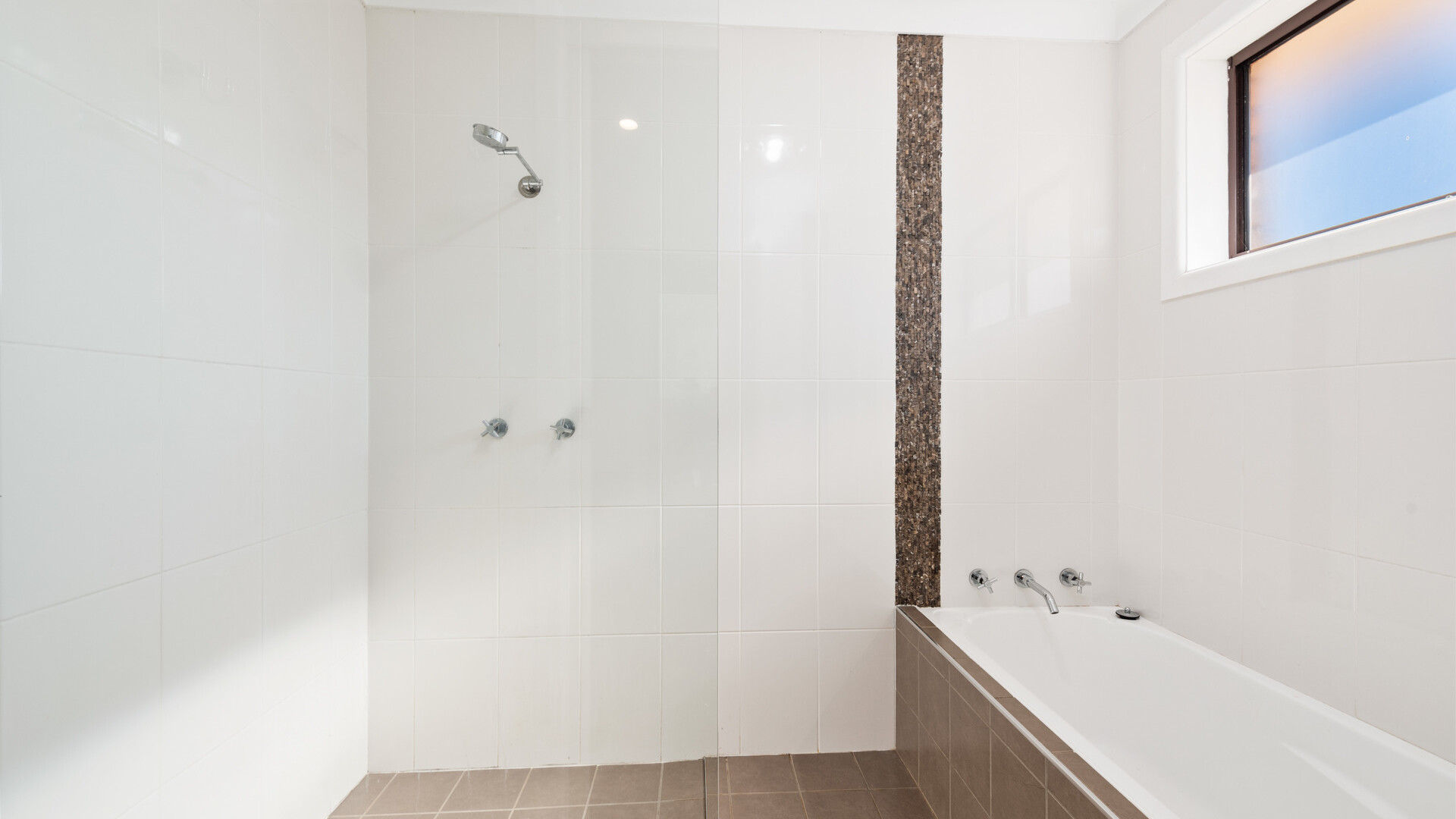 8 Tudor Place, Orange NSW 2800 - photo 15