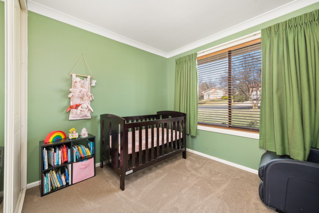 8 Tudor Place, Orange NSW 2800 - photo 16