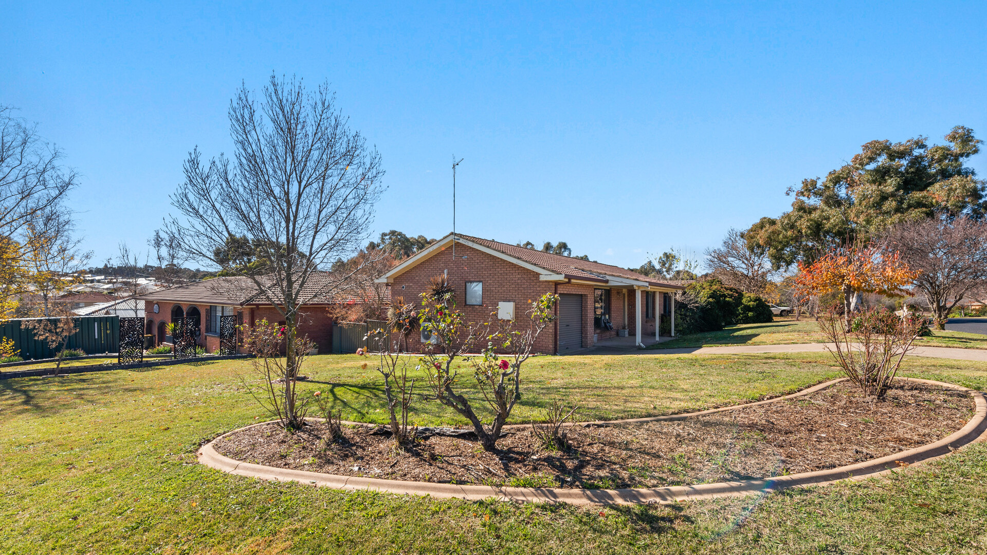 8 Tudor Place, Orange NSW 2800 - photo 17