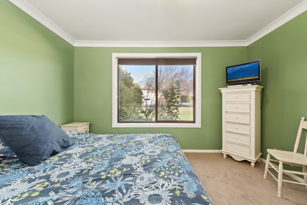 8 Tudor Place, Orange NSW 2800 - photo 18